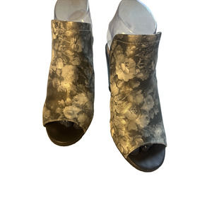 Sbicca Womens Scenic Faux Leather Floral Print Mules Sandals Size 7 High Heel